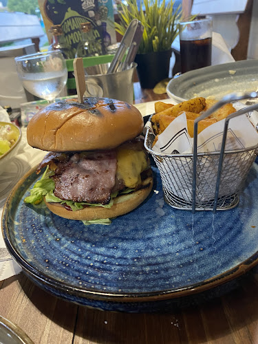 Comentarii opinii despre Ресторант Приятели