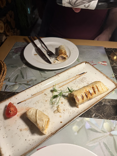 Plate Bar & Restaurant