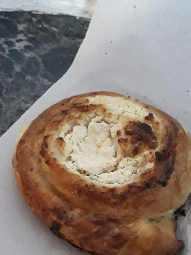 Фурна Иглика - Гастрономия и хотелиерство