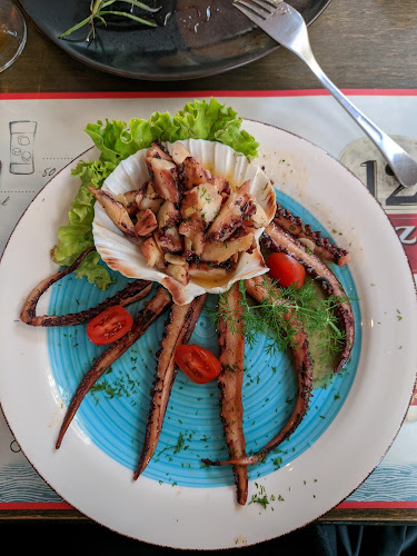 кв. Стария град, ул. „Рибарска“ 9, 8200 Поморие