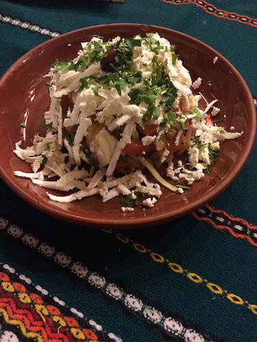 Роженски хан - Гастрономия и хотелиерство