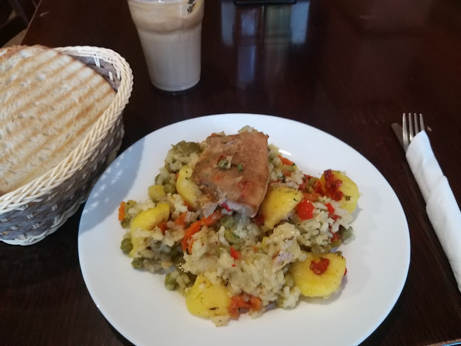 ул. „Христо Ботев“ 33, 2730 Симитли