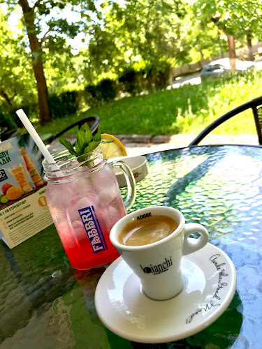 Comentarii opinii despre Сладкарница „Пъръл“