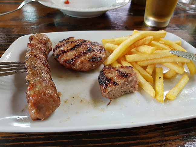 Tiki Bar And Grill Primorsko