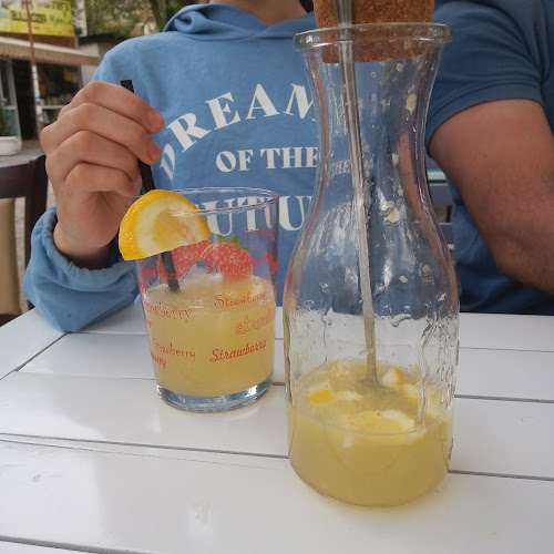 ул. Освобождение 50, 4800 Девин