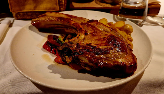 София център, ул. „Оборище“ 9Б, 1000 София