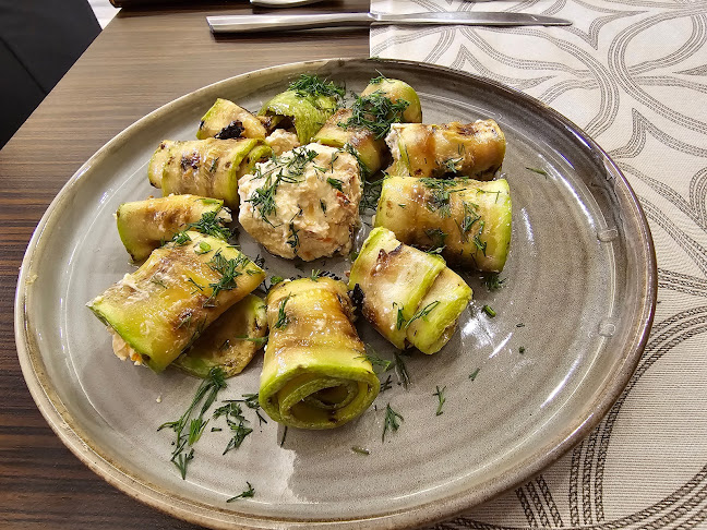 Ресторант Приятели - Гастрономия и хотелиерство