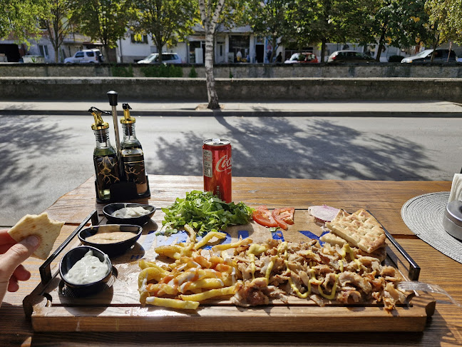 Opinii despre GYROS Гоце Делчев-MOLLY не е това,което си мислиш în Гоце Делчев - Гастрономия и хотелиерство