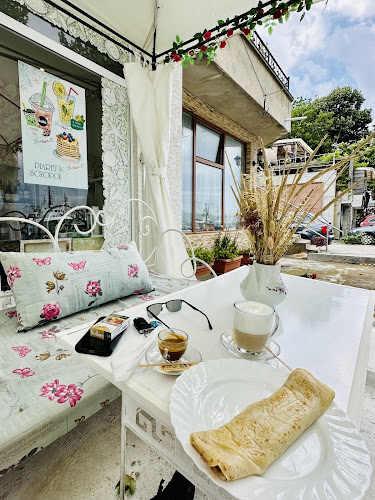 Пиарет Созопол, сладкарница - Гастрономия и хотелиерство