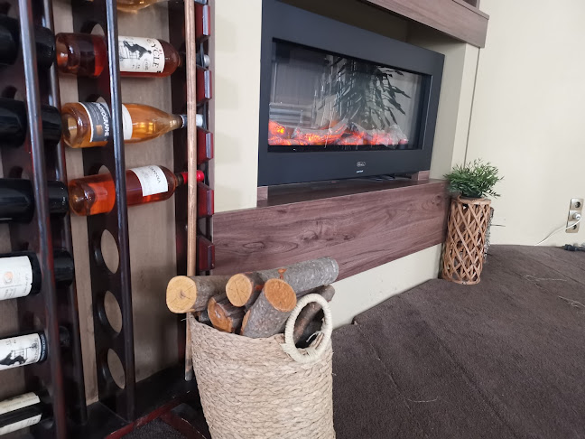 yлица „Цар Борис III", 2000 Самоков