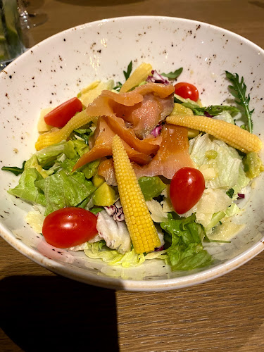 Samokovi - Гастрономия и хотелиерство