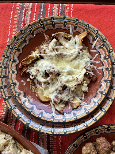 Opinii despre Ресторант Момчилова крепост în Градът - Гастрономия и хотелиерство