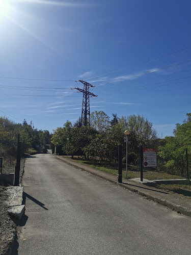 LIVE WELL - фитнес и пилатес студио (индивидуални и групови тренировки) - Гастрономия и хотелиерство