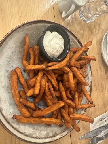 Opinii despre Ресторант Южен Полъх на бул. Свобода în Пловдив - Гастрономия и хотелиерство