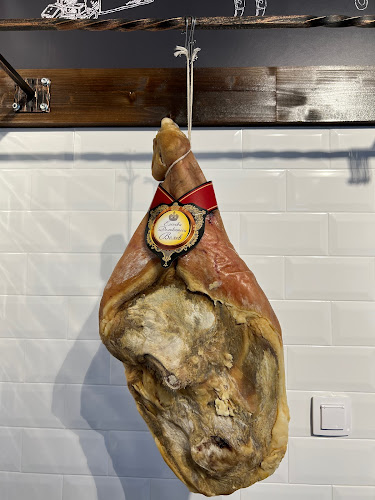 Opinii despre МЕСАРНИЦА LA CARNE / МЕСАРНИЦА ЛА КАРНЕ în Плевен - Гастрономия и хотелиерство