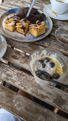 Wake & Bake cafè and eatery - Гастрономия и хотелиерство