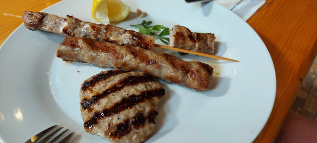 Opinii despre Снек Бар "Черно и Бяло" , Snack Bar Black and White în Поморие - Гастрономия и хотелиерство