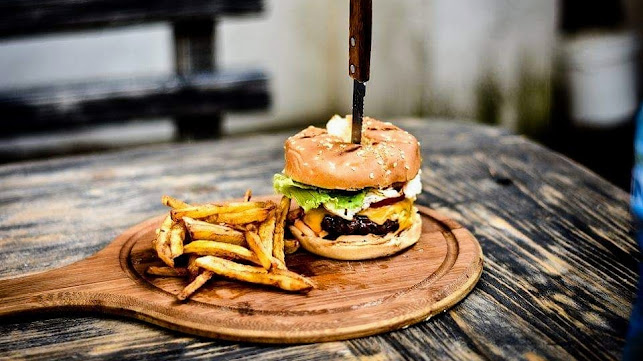 Градината Brunch&Dinner - Гастрономия и хотелиерство