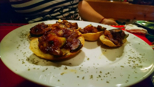 Стария Чинар - Гастрономия и хотелиерство