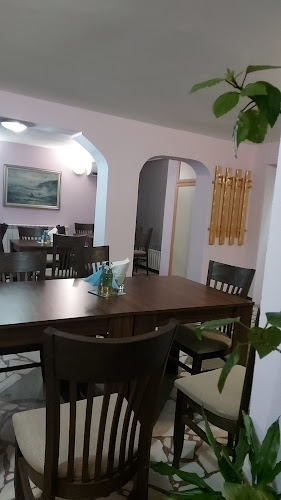 Opinii despre Снек бар Силвена în Харманли - Гастрономия и хотелиерство