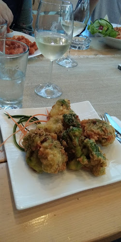 Opinii despre Папагала Pizza Bar & Grill în Велико Търново - Гастрономия и хотелиерство