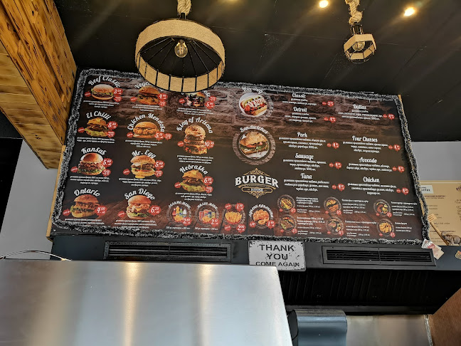 Ямбол Център, ул. „Цар Иван Александър“ 4, 8600 Ямбол