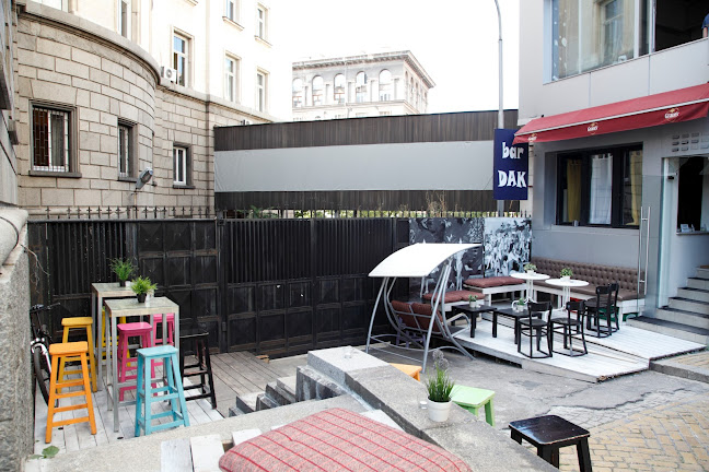 Бар Дак - Гастрономия и хотелиерство