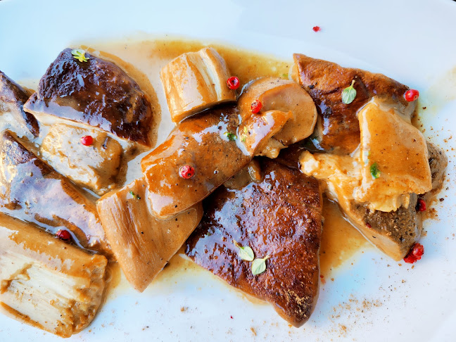 Albatros Local Kitchen and Craft Beer