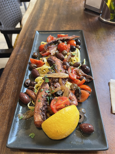 Luxor Restaurant - Гастрономия и хотелиерство