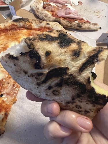 Аморе Пицария-ресторант - Гастрономия и хотелиерство