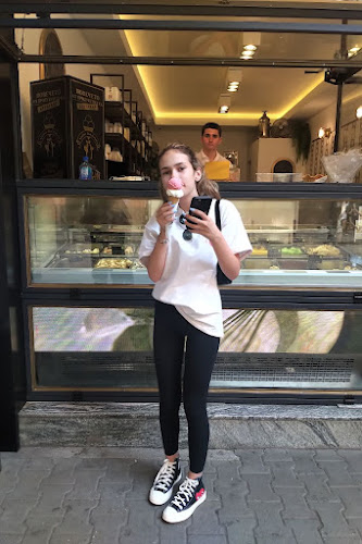 Atelier Del Gelato Baci - Гастрономия и хотелиерство