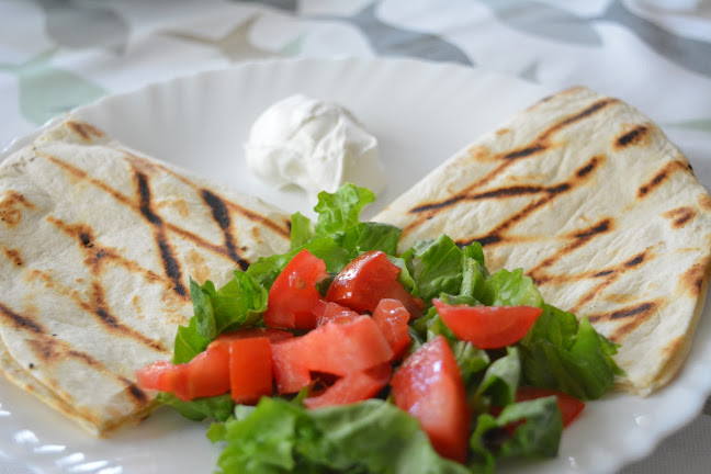 Щастлива градина (Лъки Гардън) - Гастрономия и хотелиерство