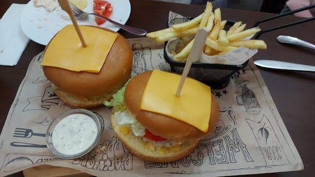 Център, улица Христо Смирненски 11, 5200 Павликени