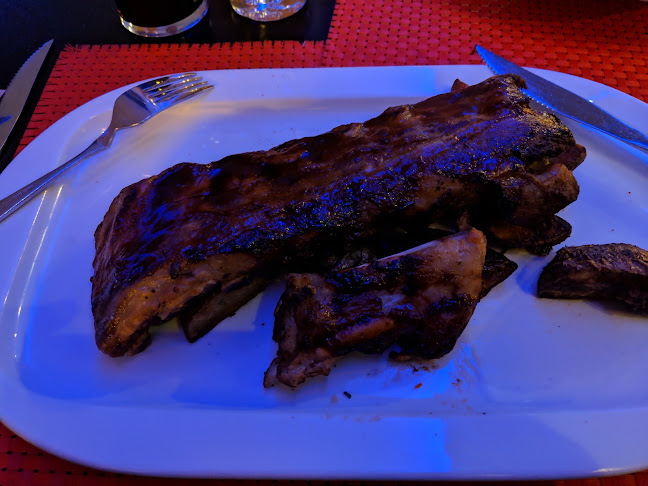 Куинс пъб Банско - Гастрономия и хотелиерство