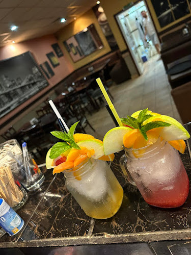 Младост - Гастрономия и хотелиерство