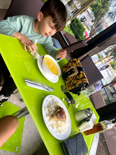 Amira fast food lunch - Гастрономия и хотелиерство