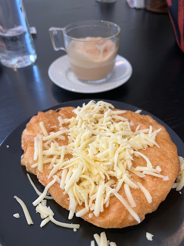 Мекица и Кафе 2 - Гастрономия и хотелиерство