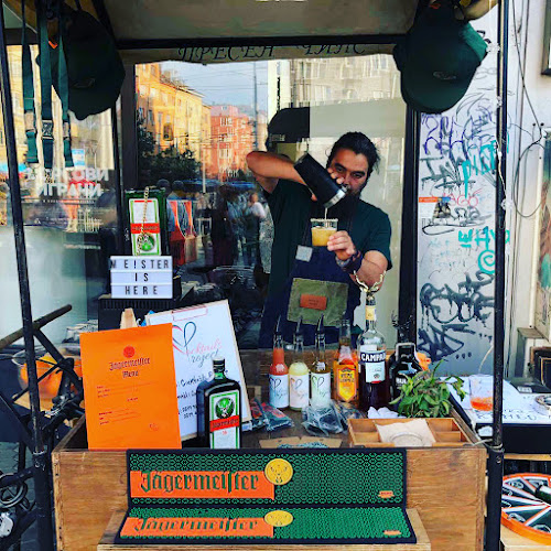 Бар Безкрай - Гастрономия и хотелиерство