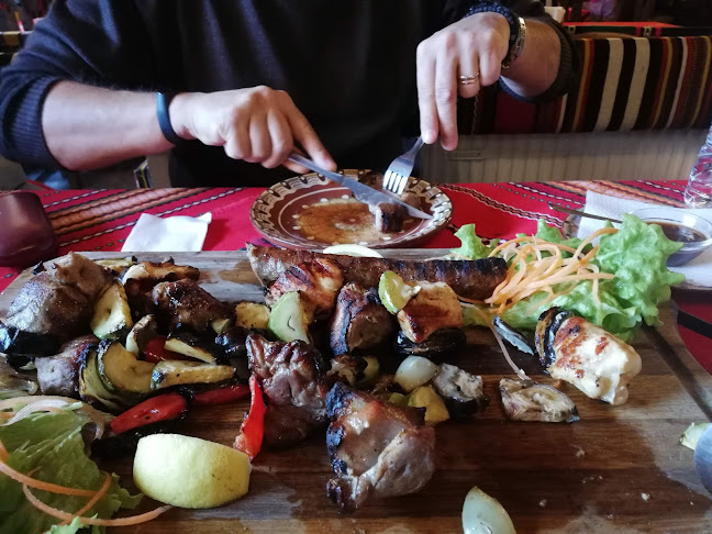 кв. Новия град, ул. „Пирин“ 84, 2770 Банско