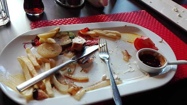 Куинс пъб Банско