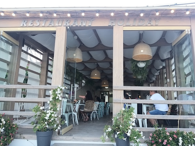 Ресторант "Holiday"