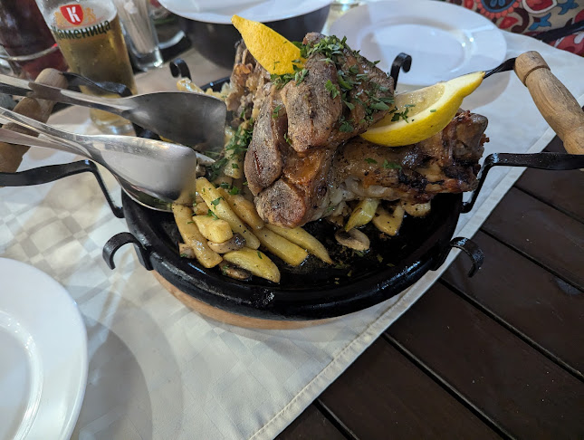 Restaurant "LOTOS" - Гастрономия и хотелиерство