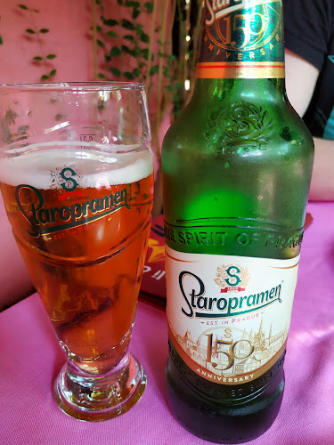 Гуркха - Гастрономия и хотелиерство