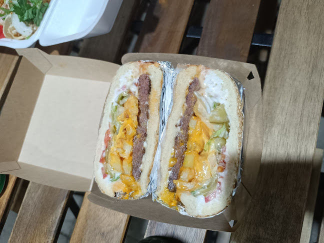 Дюнер Рафи - Гастрономия и хотелиерство