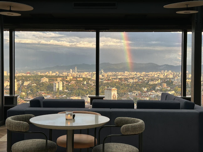 Ozone Skybar & Lounge - Гастрономия и хотелиерство