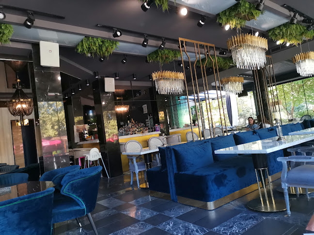 Opinii despre Кафе-аператив Глобус în Момчилград - Гастрономия и хотелиерство