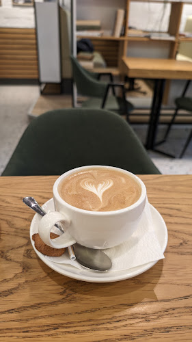 ЦентърРайон Централен, ул. „Виктор Юго“ 27, 4000 Пловдив