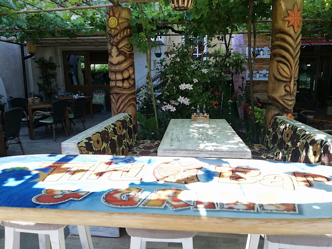 Tiki Bar And Grill Primorsko