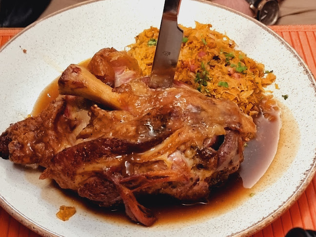 Ейл Хаус Център