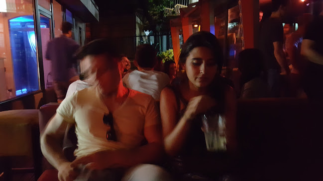 Би и Ем плажен бар - Гастрономия и хотелиерство